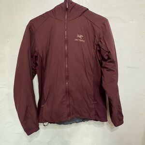 Arc'teryx women’s atom  Burgundy Performance Jacket